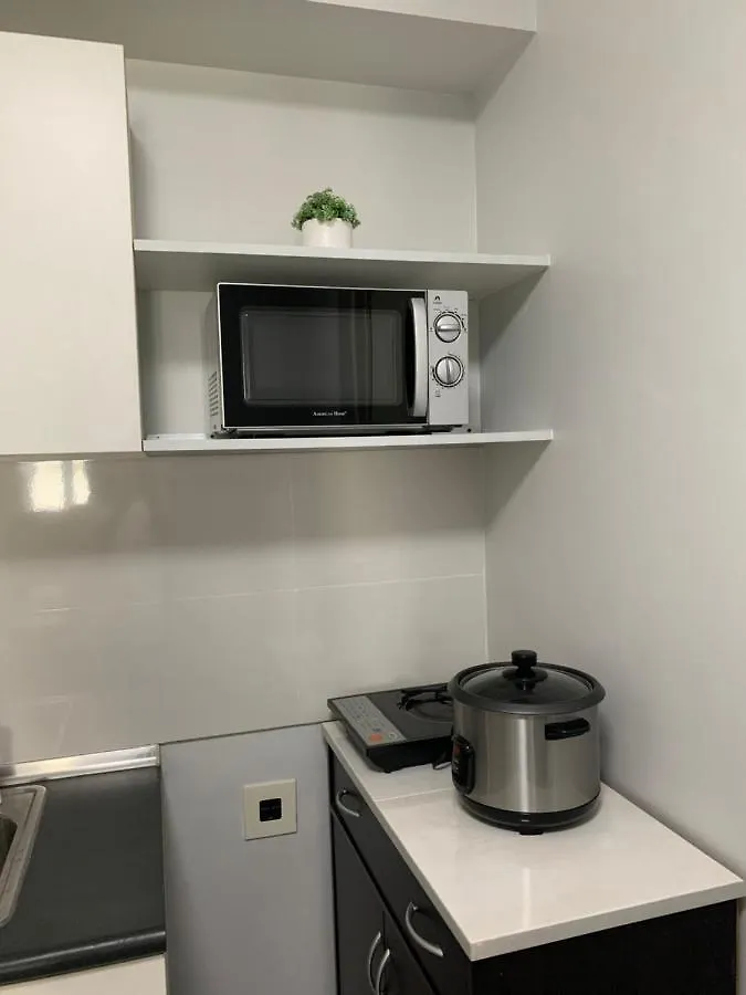 Cozy 1 Bedroom Near Alabang Town Center And Molito With Wifi And Netflix Manila 0*,  Philippinen